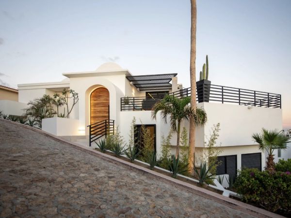 Luxurious 6-Bedroom Villa in Pedregal, Cabo San Lucas